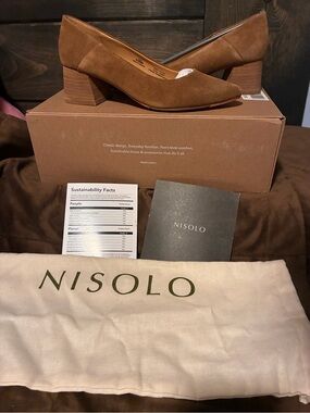 Nisolo Fiorela Go To Mid Heel, Block Heel Pumps in Taupe, new in box, dustbag